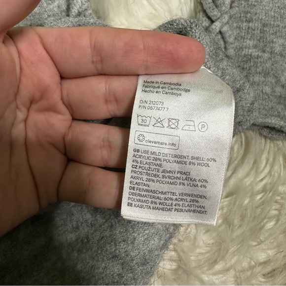 EUC Gray Women's Sweater mini flare sleeve wool blend top H&M - Picture 10 of 10